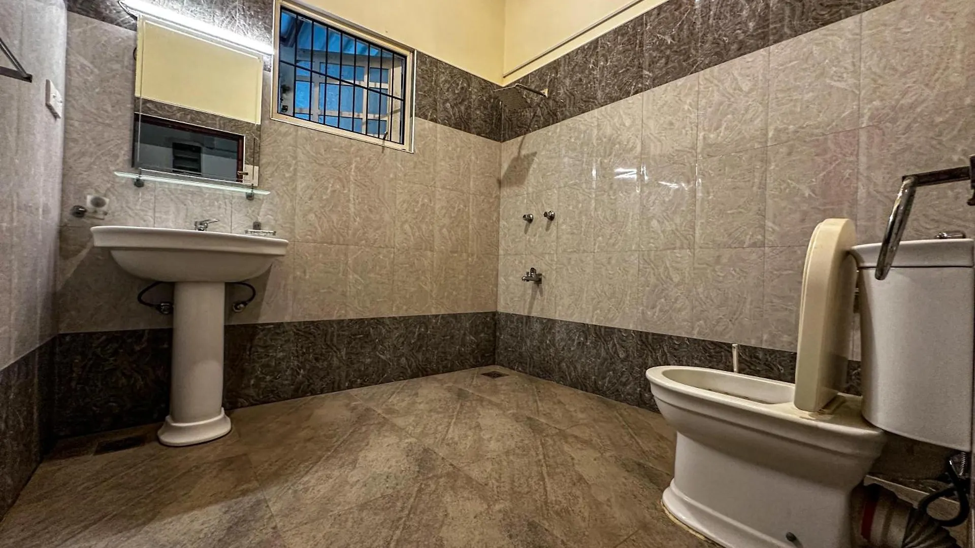Pensionat Tranquil Residence Negombo